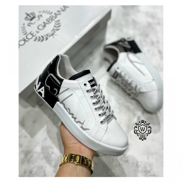 Gozal lezbiyenler toshakda ozlarini erkalash video