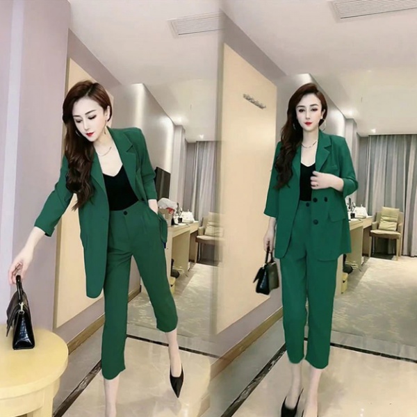 Marina Vybornova fotosurati U bir odamni toplardan bogladi.