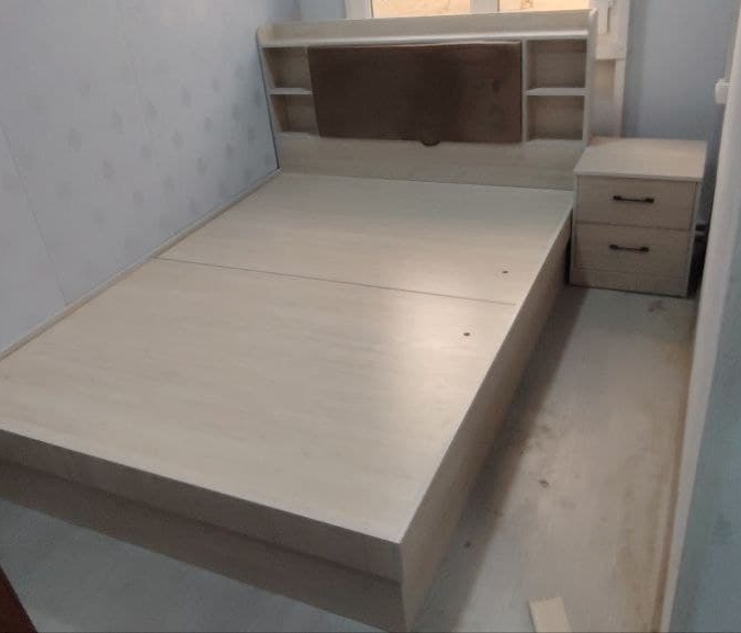 Диван для спальни 1500