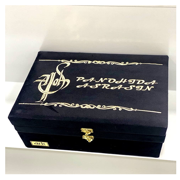 Qur’onni Karimli sovg‘a to‘plami 02 Qora