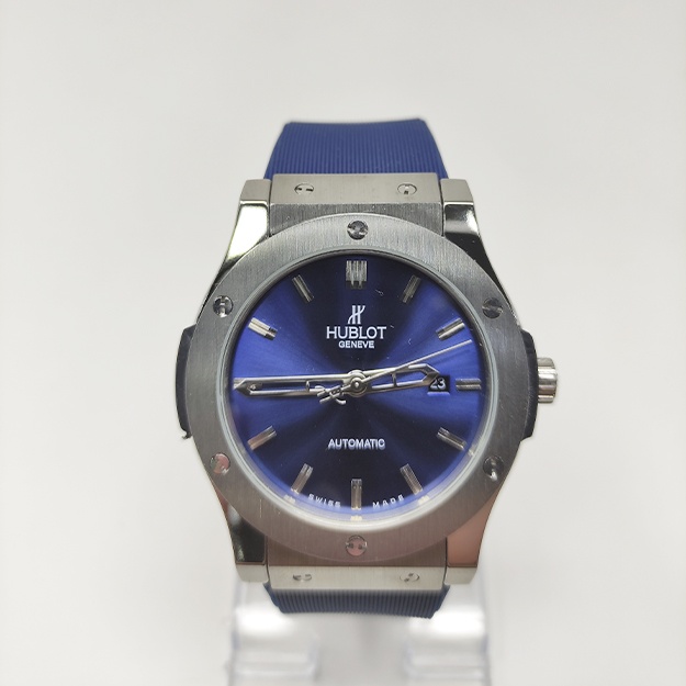 Qo‘l soati Hublot Classic Fusion 45 mm