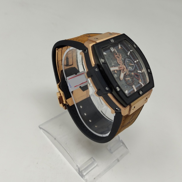 Qo‘l soati Hublot spirit of big bang