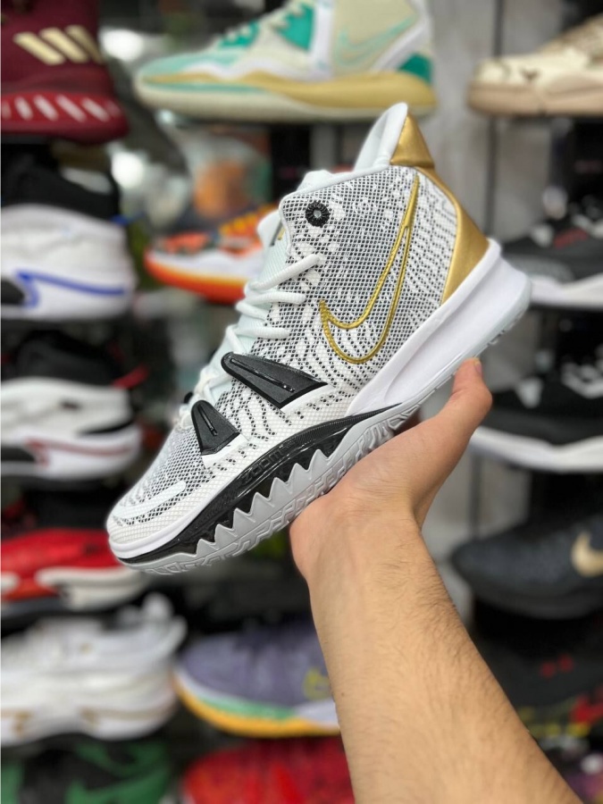 Кроссовка для мужчин от Nike Kyrie 214j6 46