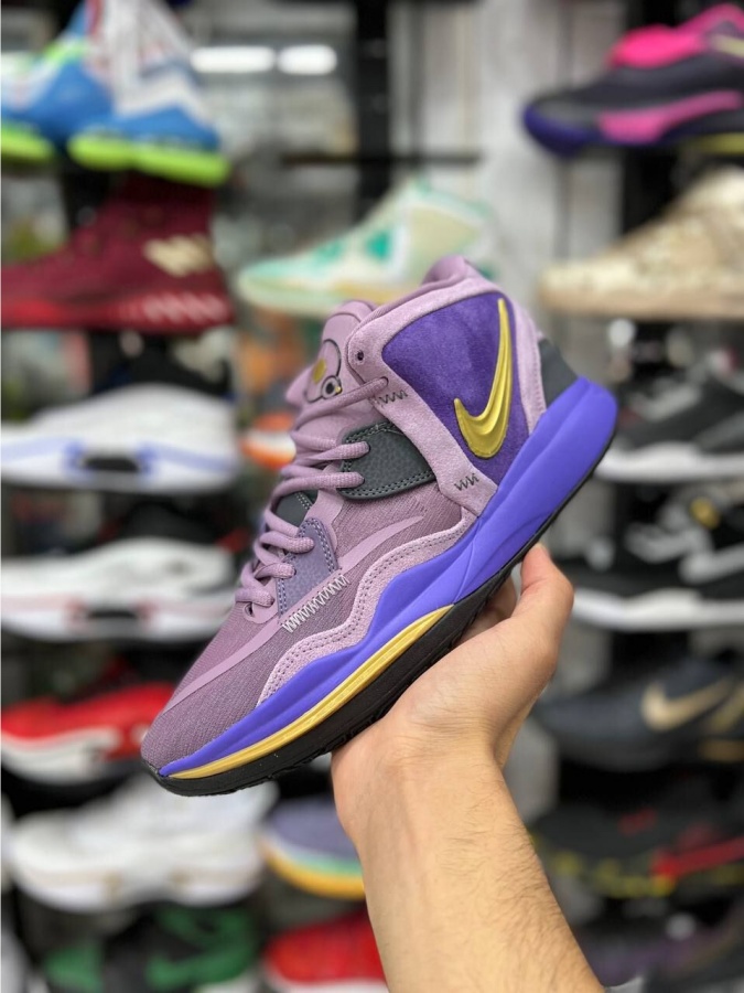 Кроссовка для мужчин от Nike Kyrie 779a8 44
