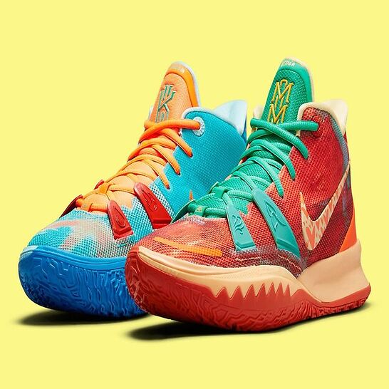 Erkaklar uchun krossovka Nike Kyrie 7 636k5 43