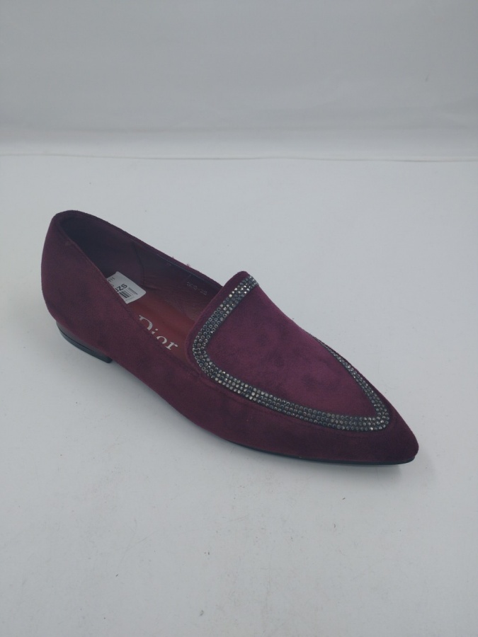 Ayollar kvartiralari 38 DIOR 111