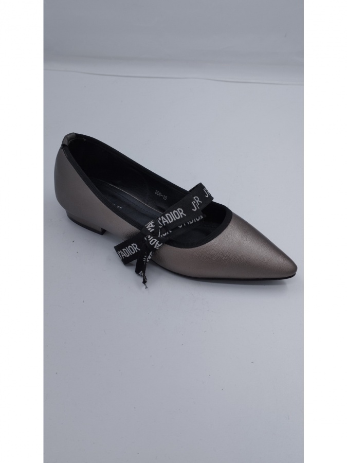 ayollar kvartiralari 40 DIOR 36