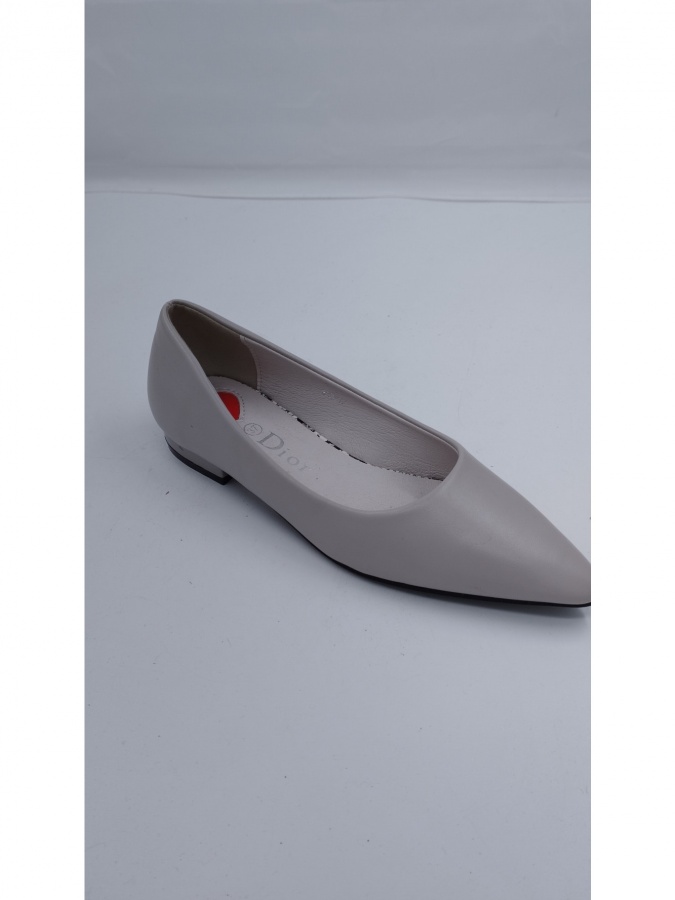 Ayollar kvartiralari 37 DIOR 75