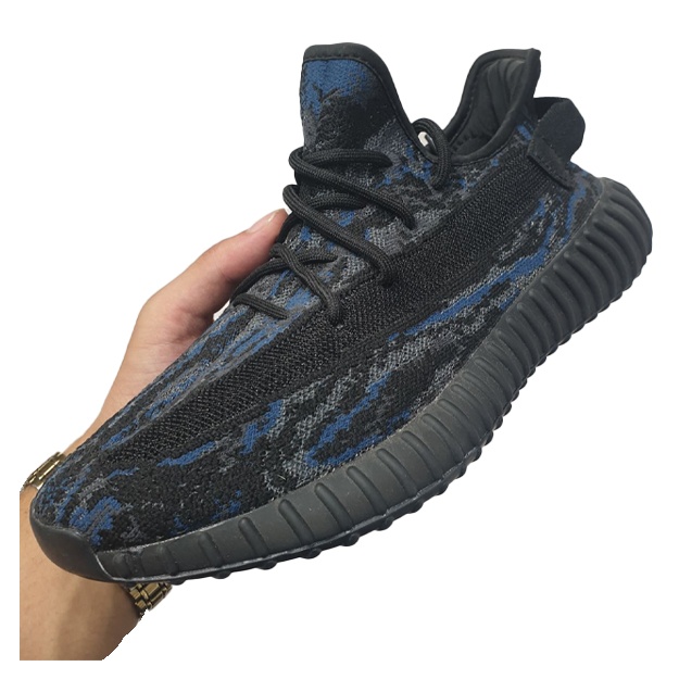 Erkaklar uchun krossovka Adidas Yeezy 350 ART-97874 43 qora/ko‘k