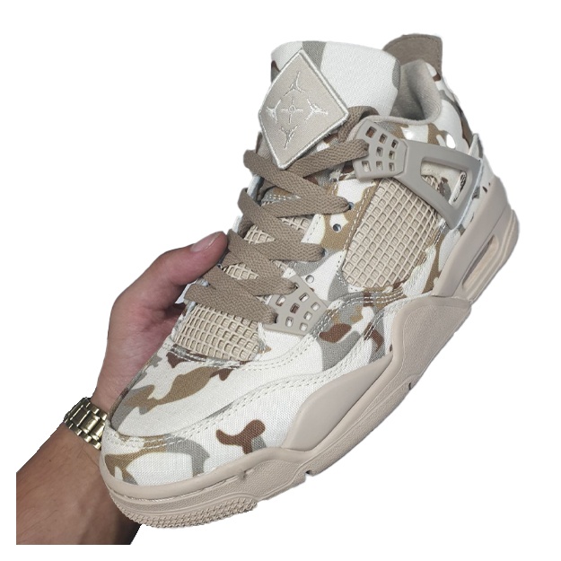 Кроссовка Nike Air Jordan 4 комуфляж