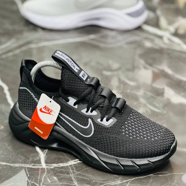 Кроссовка от Nike Phantom АРТ-25463 40 черный