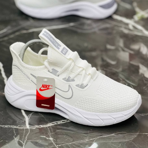 Krossovka Nike Phantom ART-25463 43 beliy