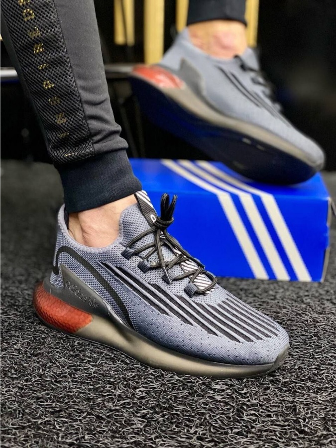 Krossovka Adidas Yeezy ART-81374 42 temno-seriy