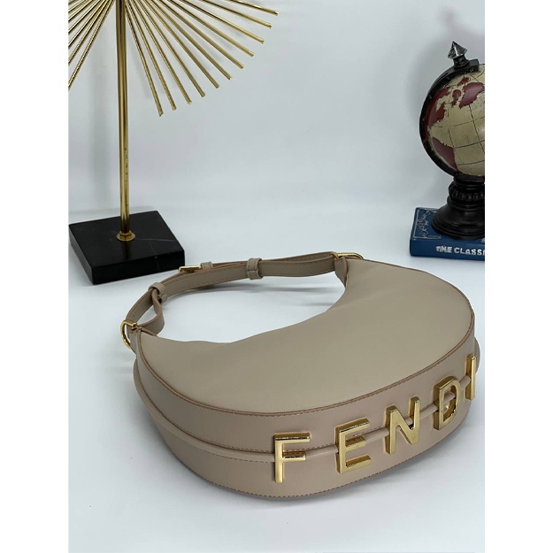 Sumka-xobo Fendi Graphy ART-01 Qaymoq rang