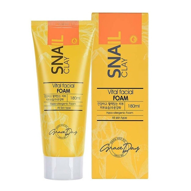 Penka dlya umivaniya s mutsinom ulitki Grace Day Snail Clay Vital Facial Foam 180 ml