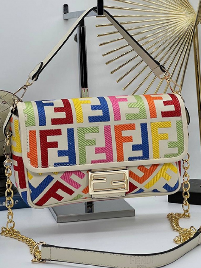 Ayollar Sumkasi/ FENDI ROMA GEANTA/ ART 695847 Qaymoq rang