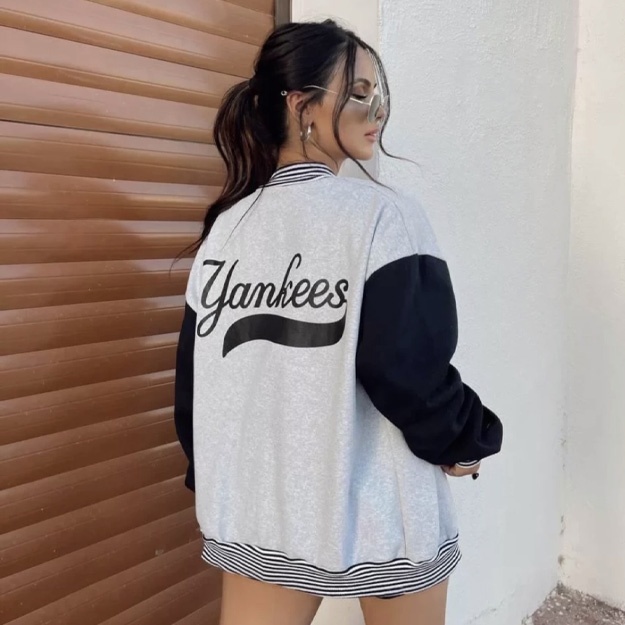Ayollar kurtkasi \ Yankees \ Kuz-qish\ ART-OL3284 S