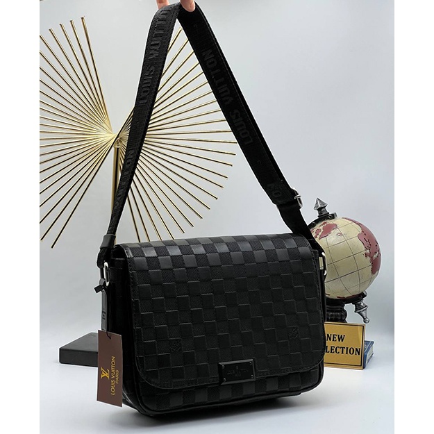 Erkaklar Sumkasi Louis Vuitton ART OL 2501 sero-chyorniy