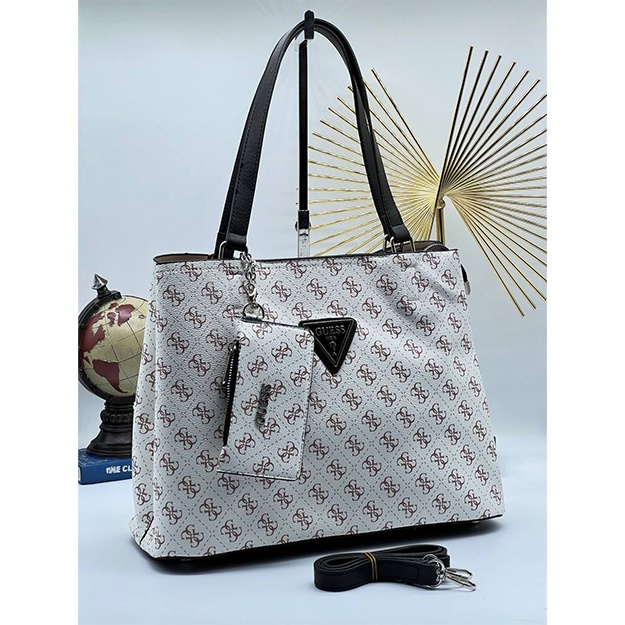 Женская Сумка Guess ART OL2517 Белый