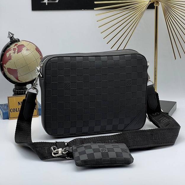 Erkaklar Sumkasi Louis Vuitton ART OL2516 Kora katakda