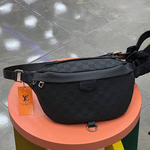 Ayollar Sumkasi Louis Vuitton APT OL1621 naqshli qora
