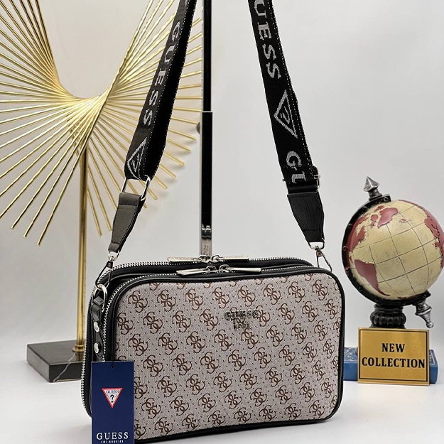 Ayollar Sumkasi Guess ART OL1654 Qaymoq rang