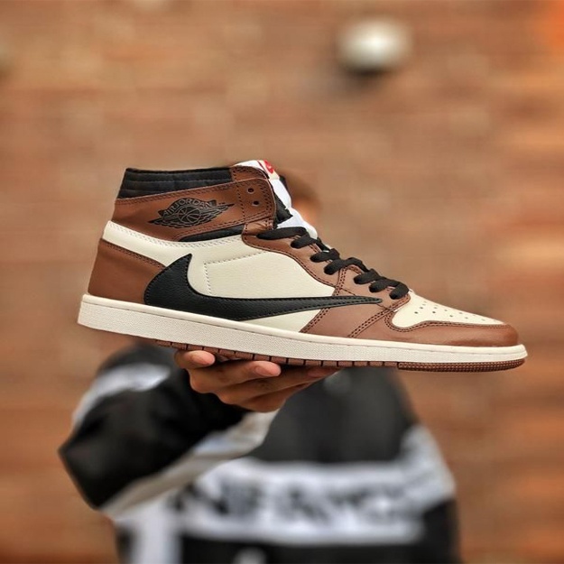 Erkaklar Krossovkalari Nike Air Jordan 1 (Lyuks) ART 3608 44 jigarrang