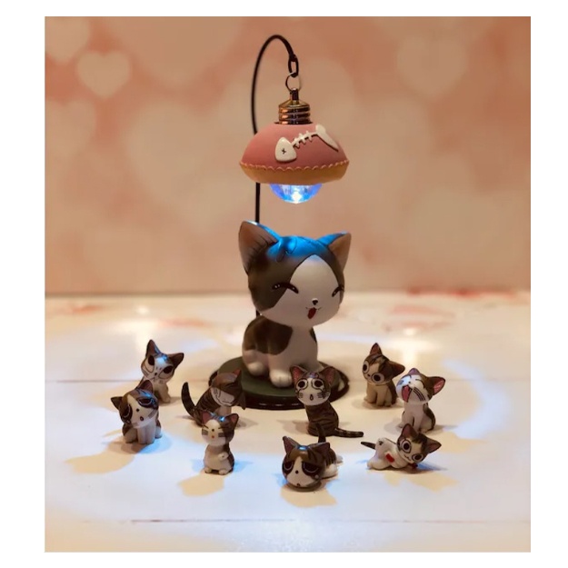 Stol chiroqli sovg‘a to‘plami Lucky Cat va mushukchalarning haykalchalari