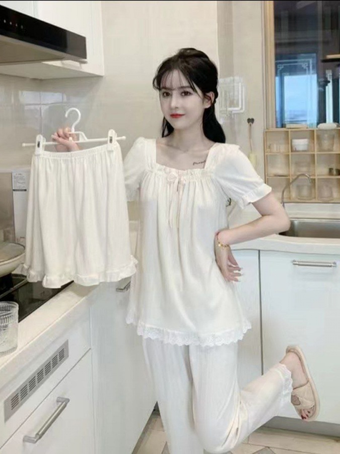 Ayollar Uchun Pijama ART 22100 L qaymoq rang