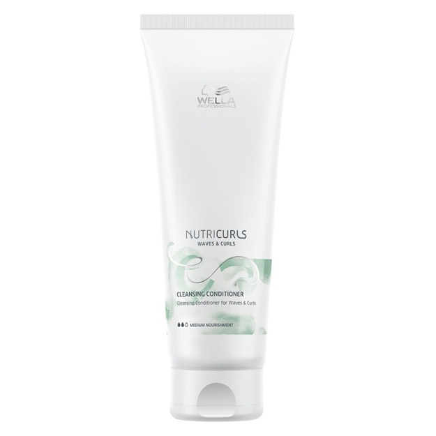 To‘lqinli va jingalak sochlar uchun tozalash balzami Wella Nutricurls 250ml