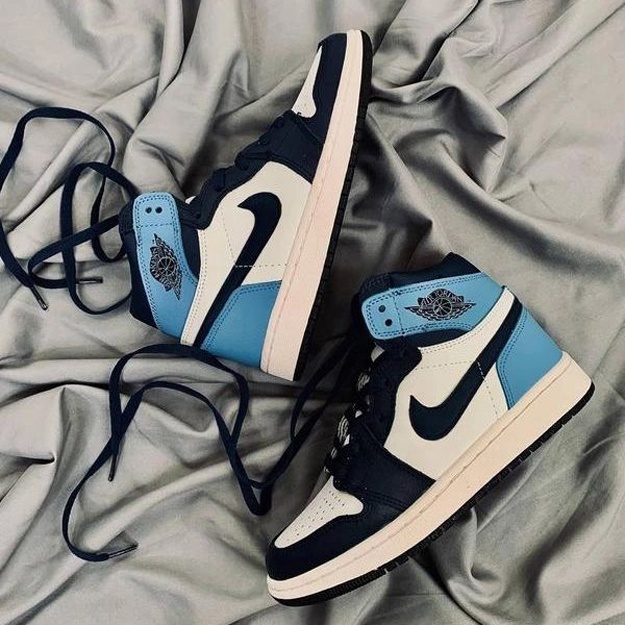 Erkaklar Krossovkalari Nike Air Jordan 1 (Lyuks) ART 1419 43 moviy