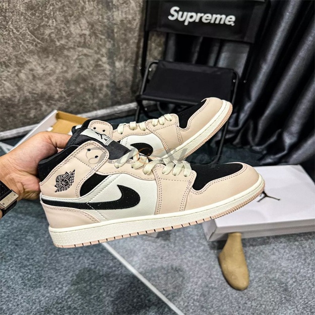 Erkaklar Krossovkalari Nike Air Jordan 1 (Lyuks) ART 3608 41 qaymoq rang