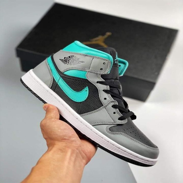Erkaklar Krossovkalari Nike Air Jordan 1 (Lyuks) ART 3900 40 seriy