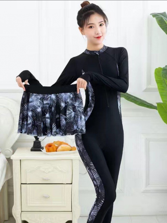 Echib olinadigan yubka bilan ayollar suzish kostyumi ART 698596 4XL