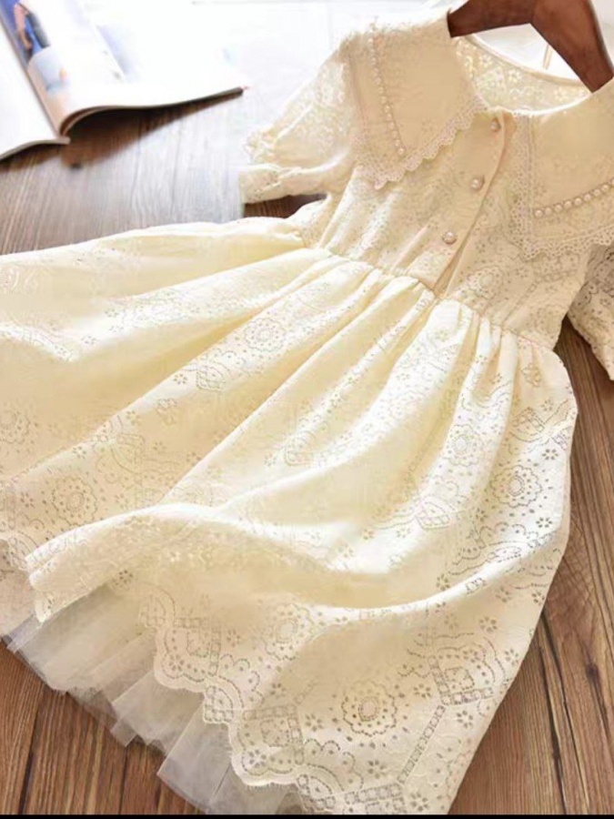 Gipur matoli va marvaridli qizlar uchun ko‘ylak ART 2587412 Qaymoq rang 150 sm bolaning bo'yi