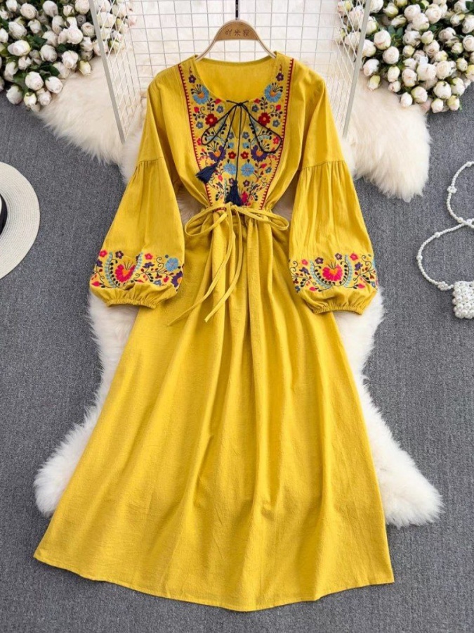 Rang barang naqishli ayollar ko‘ylagi ART 8526524 sariq
