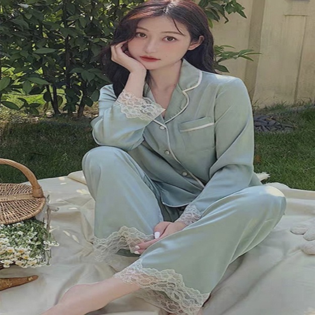 Ayollar uchun ipak shoyili pijama ART 52140 S "more zelenoe"