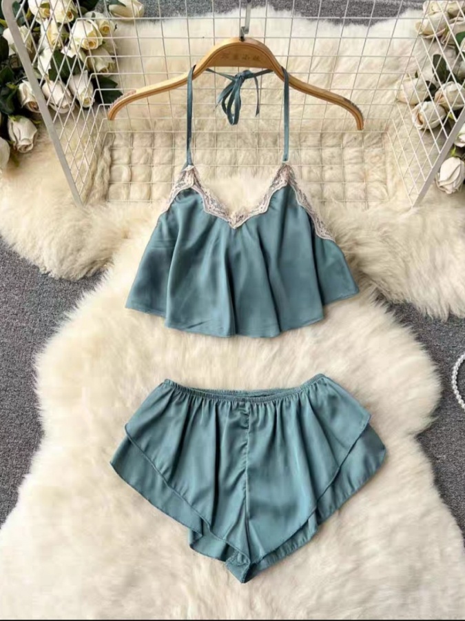 Ayollar uchun ipak shoyili pijama ART 52314 "more zelenoe"