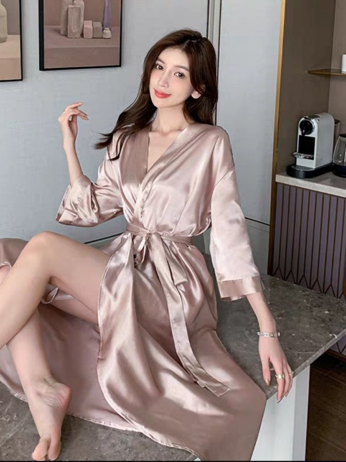 Ayollar uchun xalat-penyuar ART 72315 XL kremoviy