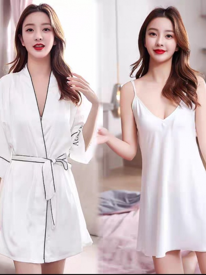 Ayollar uchun ipak shoyili pijama ART 70047 M Oq