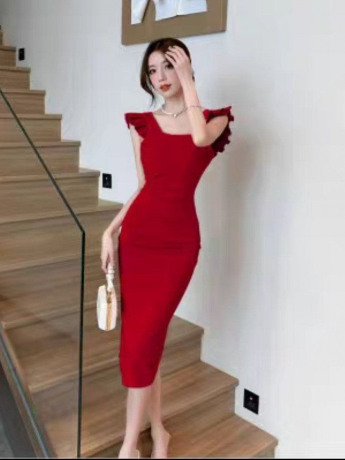 Ayollar uchun bir turdagi ranglardagi ko‘ylaklar ART 65484644 XL Qizil