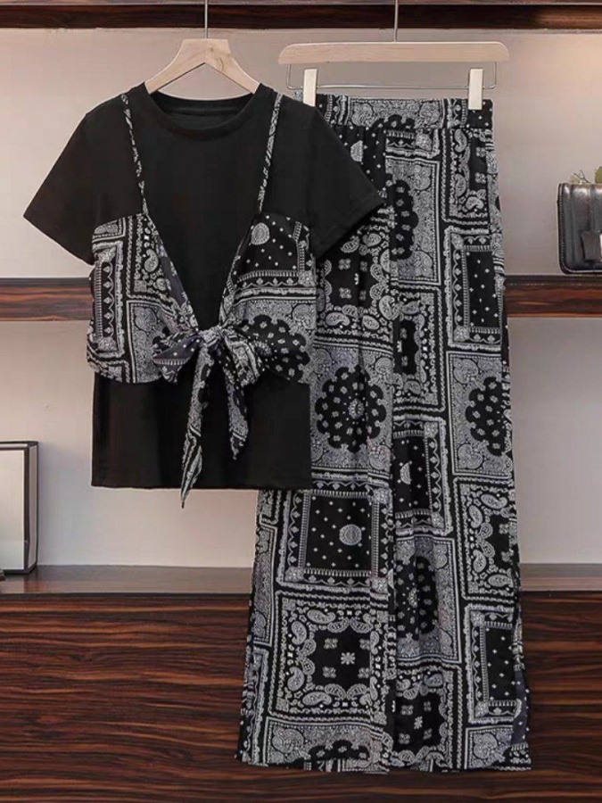 Ayollar uchun gul bosmali kostyumlar ART 82247 (kichik ulchamli) 3XL
