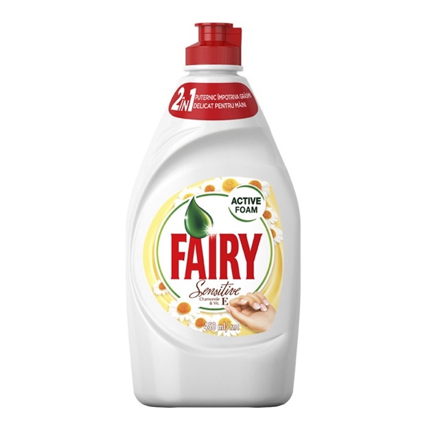 Fairy idishlari uchun yuvish vositasi 1350 ml Sensitive Chamomiles & Vitamin E