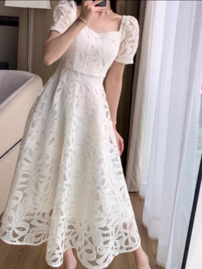 Frantsuz uzunligidagi ayollar ko‘ylagi ART 2654654 (kichik o‘lchamli) XXL