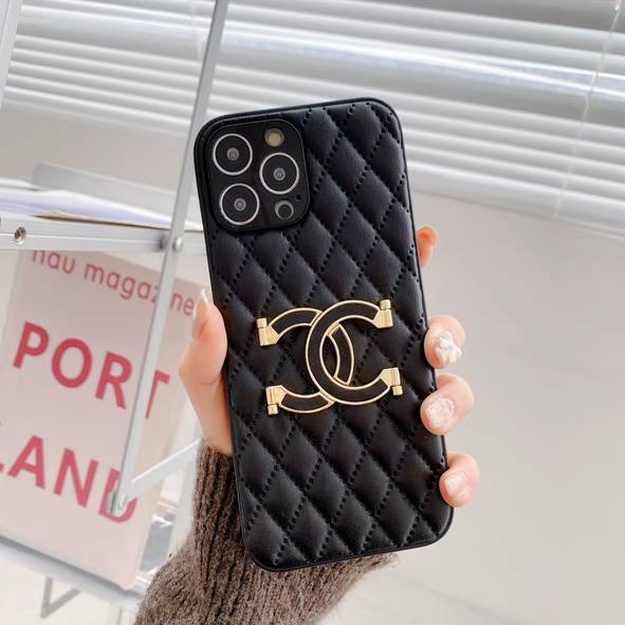 Mashxur brend Chanel logotipi tushirilgan homoya g‘iloflari ART 56413050 Qora iPhone 13