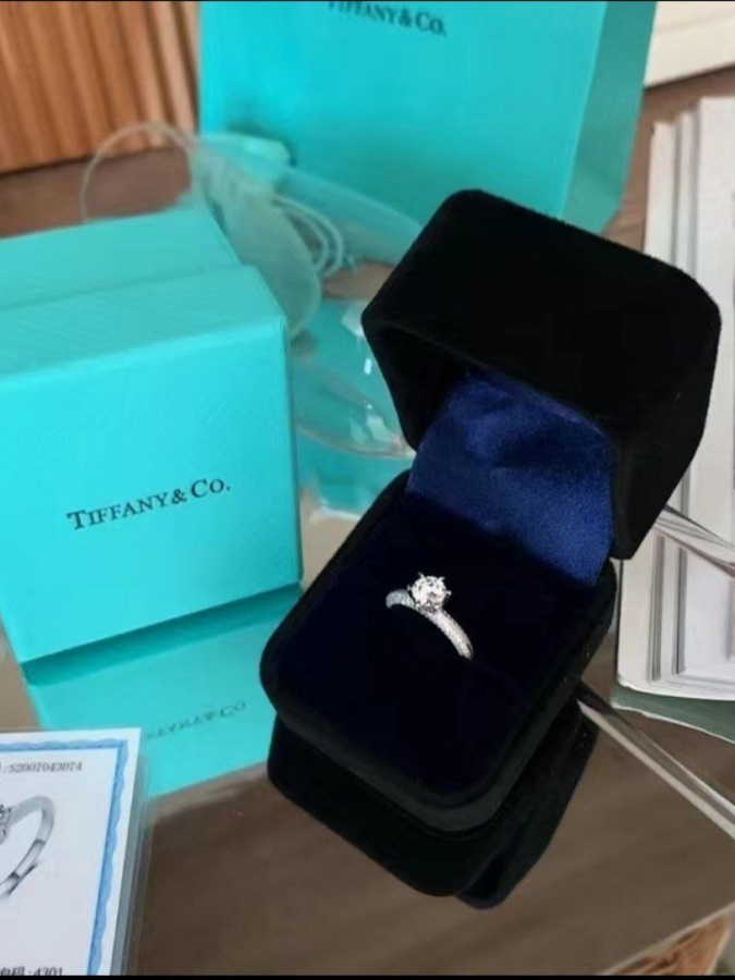 Tiffany co Silver brendidan ayollar uzuklari 925pro‘ba 96325