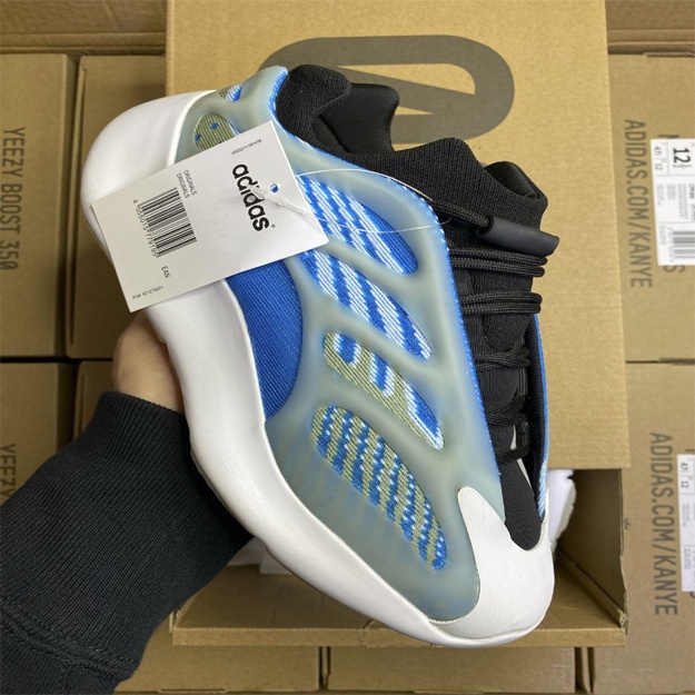Erkaklar Krossovkalari Adidas Yeezy 700 v3 (Lyuks) ART 2127 44 goluboy