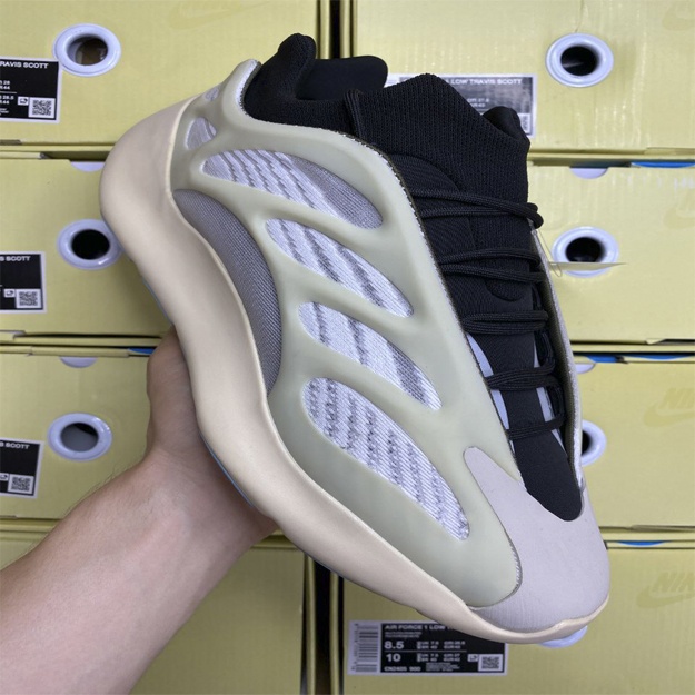 Erkaklar Krossovkalari Adidas Yeezy 700 v3 (Lyuks) ART 2127 43 seriy