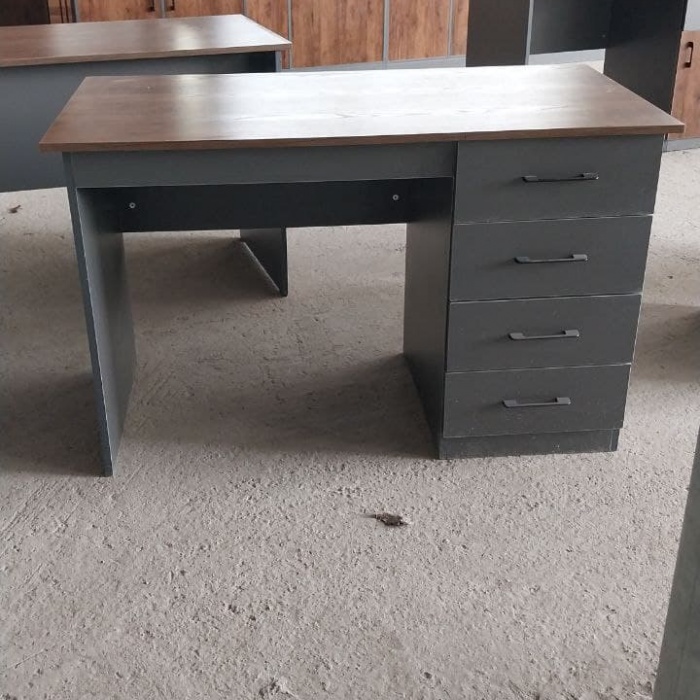 Er va do‘mboq xotin yalang‘och uxlayapti