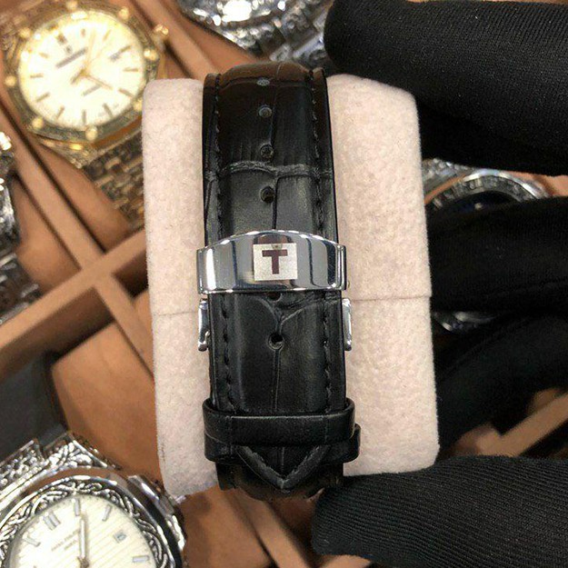 Rus porno onlayn qolga holda entryway Mushukni faqat qalin qol xursand qilishi mumkin